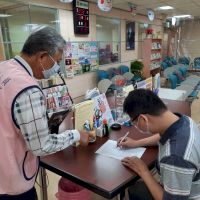 孝順台女婿替越南岳父母申請證號預約疫苗 「感謝政府開放」