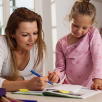 孩子寫作業，父母大崩潰！5個指導孩子寫功課的秘訣...「家庭作業」不是「家長作業」！