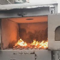 「移動式金爐」路邊開燒！ 業者：安全無虞