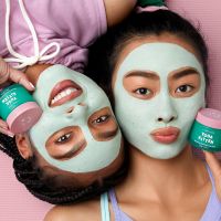 毛孔粗大怎麼辦？韓國皮膚科醫師5招解救，防曬、去角質還不夠，洗臉用「這個」最有效