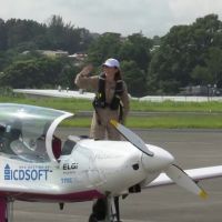19歲少女自駕飛機環遊世界 出發20天抵哥斯大黎加