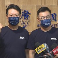 趙少康「戰鬥藍」成軍 江登廣告、朱臉書祝賀
