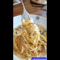 南京東路站。Coffee Smith。藍帶干貝明太子寬麵奶香味十足,配上明太子剝剝的口感,讓人一忍不住一口接一口。