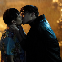 楊銘威《俗女 2》雨中獻男男螢幕初吻　于子育嘆：人總在受傷後才懂聽媽媽的話