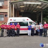 熱心女士回饋社會　捐新北消防局高頂救護車