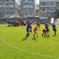 台中市社區足球節閉門開踢 小小足球員享受踢球樂趣