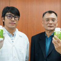 楊季清教授開發「保纖通」為促進新陳代謝 讓腸道更暢通的新創商品