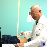 改善偏鄉無醫窘境　72歲老醫生救回急性膽囊炎患者
