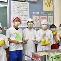 以柚會友　台南推農業外交　日本學校營養午餐吃得到
