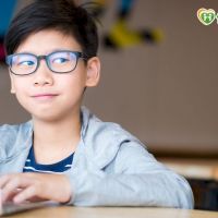 兒童配眼鏡　挑選鏡框時需要注意什麼？