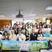 臺南市長黃偉哲感謝三三讀書會捐贈燕麥片暖心關懷獨老