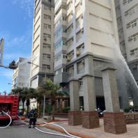 澎湖消防局辦理高樓救災組合訓練，提升居民防火意識