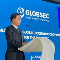 應斯洛伐克GLOBSEC發表演說　吳釗燮籲全球共抗威權、加強疫後供應鏈韌性