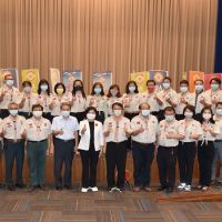 雲林27位校長通過輔導木章訓練　縣長張麗善親授證