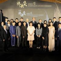 110年體育運動精英獎 由楊勇緯、郭婞淳獲得最佳男運動員獎、最佳女運動員獎
