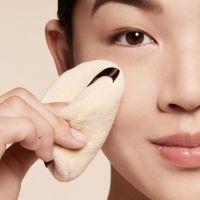 定妝噴霧9成女生都用錯!彩妝師解密使用5大重點,挑錯品項竟是長痘痘元凶