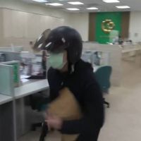 防搶演練逼真 南港波麗士護民安心過好年