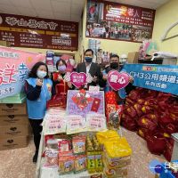 歲末年終關懷獨居老人 數位天空攜手議員寒冬送暖