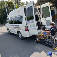 屏縣復康巴士年菜專車啟動　助身障者輕鬆買年菜