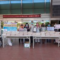 臺南市安平區公所成展關懷弱勢會捐贈中低收、獨老愛心米