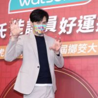 謝佳見三年沒回家過年 想跟爸爸要紅包
