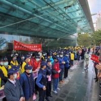 春節報「虎」哩走 南港警「虎」哩警平安!