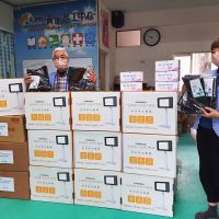 企業做愛心 宸諾股份有限公司 公益物資捐贈持修積善協會助弱勢獨老改善生活