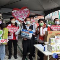 助受扶兒籌學費 北台南家扶辦義賣民眾相挺