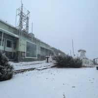 玉山降雪近2小時 銀白世界美景曝