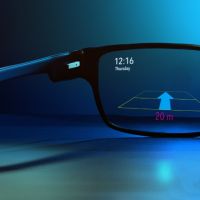 艾邁斯歐司朗Vegalas RGB鐳射模組面世，0.7cm³光學引擎讓智慧眼鏡跟時尚眼鏡同樣輕便