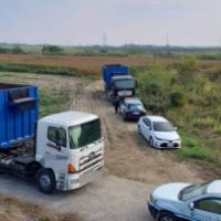 摸黑偷倒廢棄物汙染河川 台南警逮人扣車