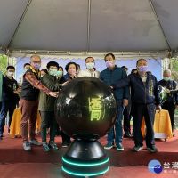 板橋環河公園兒童遊戲場啟用 全齡遊具讓市民玩得開心健康