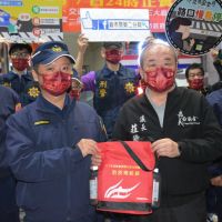 激勵春節執勤人員士氣 嘉義市長率隊慰勉