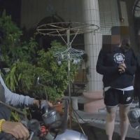 阿公忘了路!暖警開警示燈帶他2公里回家