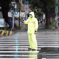 春節連假兩波冷氣團接力南下!低溫下探10度 1張圖秒懂天氣是晴是雨