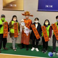 台中「福虎生豐」春聯搶手 基隆「虎你塊肉、幸虎安祥」春聯熱議