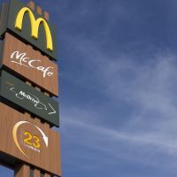 元宇宙也將開連鎖速食店！麥當勞註冊「McMetaverse」等10項虛擬餐廳專利商標 