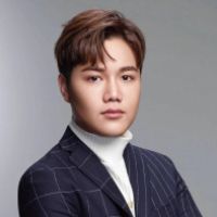 「麥克風少年」昔找藝人網紅業配年收破億　爆欠下3千萬爸爸賣地來還