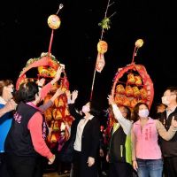 花壇文德宮白沙坑迎燈排　全國獨一無二歷史悠久