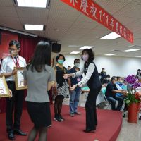 感謝農友秉持老牛精神　農民節表揚傑出農民