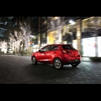 跳出新格局 New Mazda2