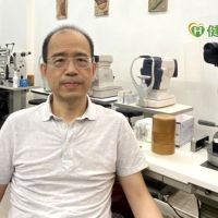 近距離視力好重要! 他重度白內障術後仍可滑手機、閱讀
